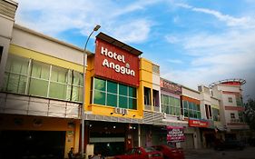 Anggun Hotel